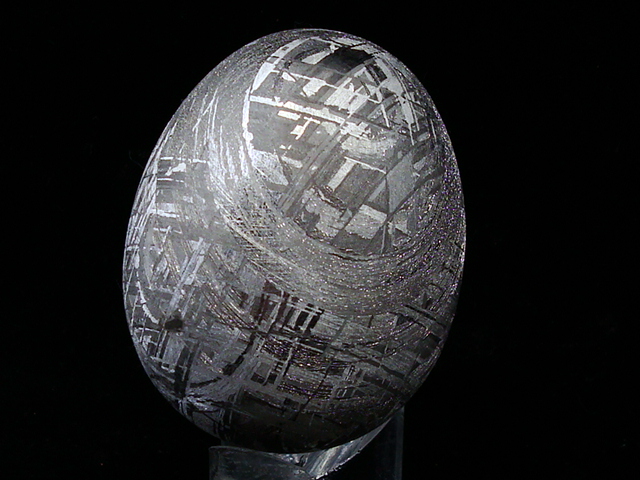 Gibeon Meteorite Egg - 676.5 gms